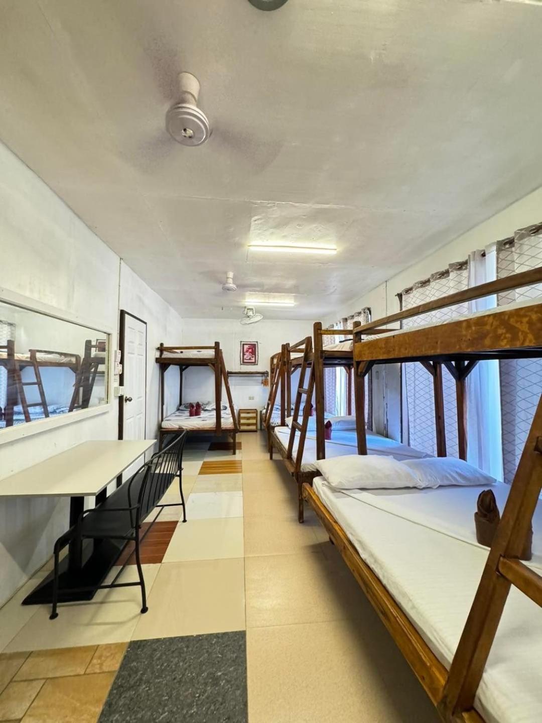 Aquaholik Traveler'S Lodge El Nido Dış mekan fotoğraf