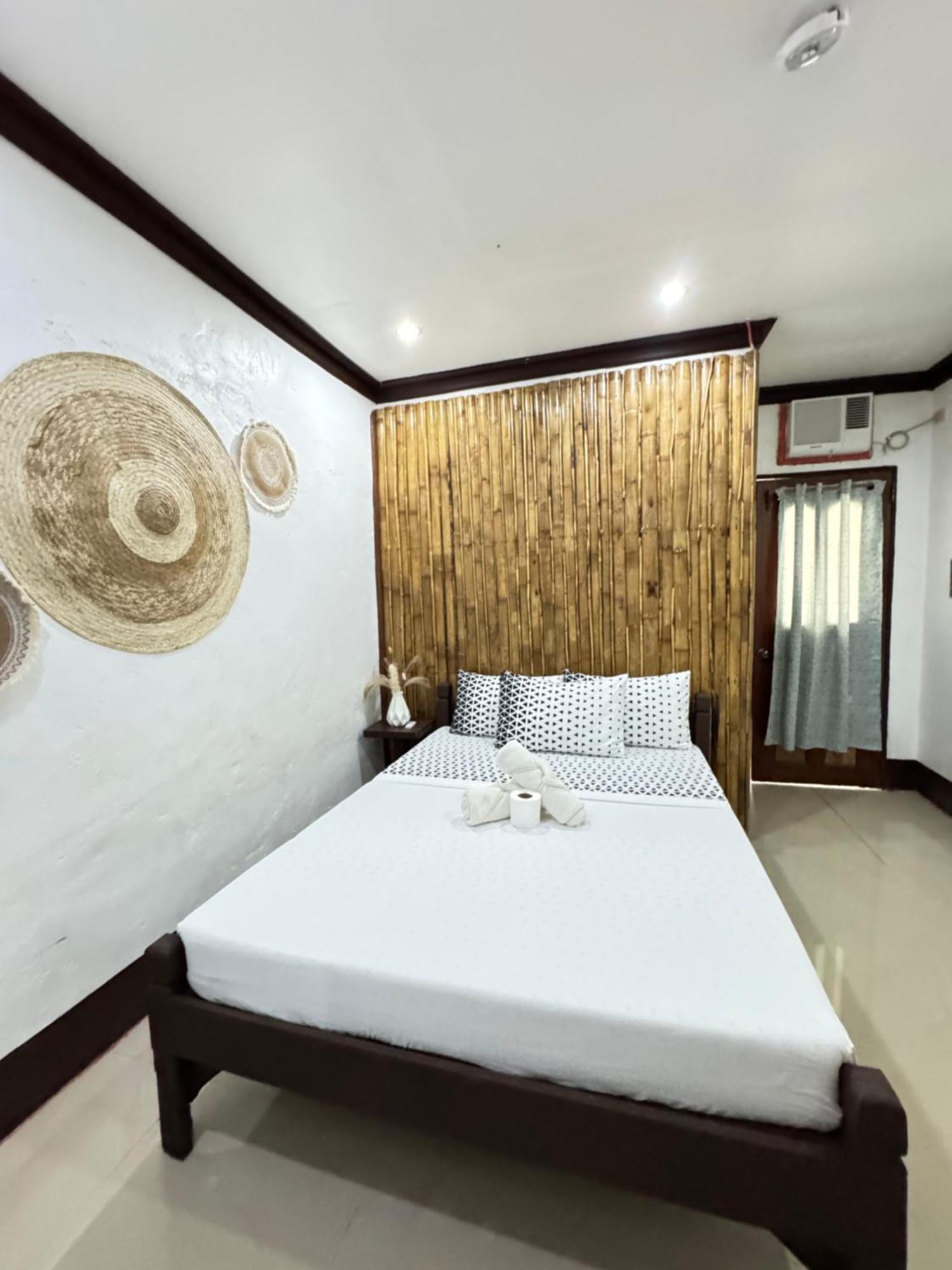 Aquaholik Traveler'S Lodge El Nido Dış mekan fotoğraf