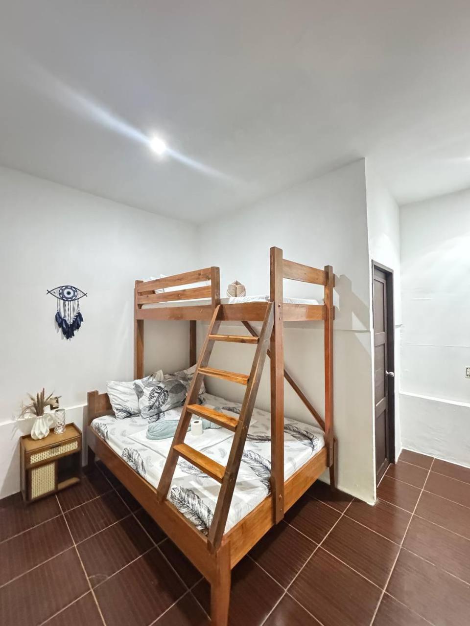 Aquaholik Traveler'S Lodge El Nido Dış mekan fotoğraf